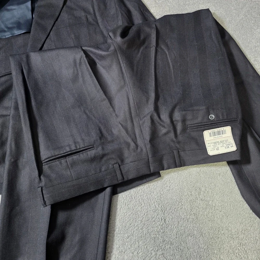 Palm Beach Mens 44R 39W 2 Piece Suit Black Stripe 100% Wool Pleated Made in USA